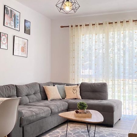 Heili'S Cozy Apartment Shëngjin Екстериор снимка